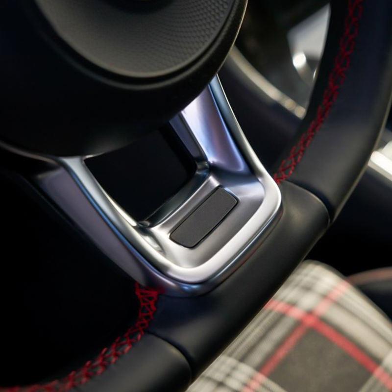 Custom Lenkrad Volant Basic Style Full Leather Steering Wheel for Volkswagen VW Passat Golf 7 MK7 Mk7.5 Polo Tiguan Jetta GTI - YunLexus Custom Custom Steering Wheels for Volkswagen