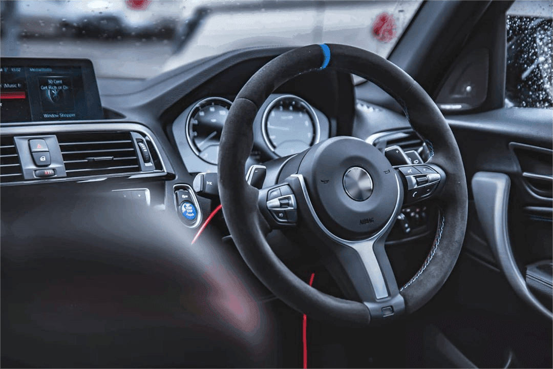 Custom Top Strip Alcantara Leather M Sport Lenkrad Volant Steering Wheel for BMW 3 Series F10 F30 X5 E70 E60 E90 E92 F20 F25 F32 - YunLexus